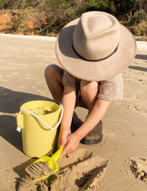 SUNNYLIFE Yellow Silicone Bucket & Spade Set