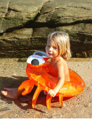 SUNNYLIFE Kiddy Pool Ring Sonny the Sea Creature Neon Orange
