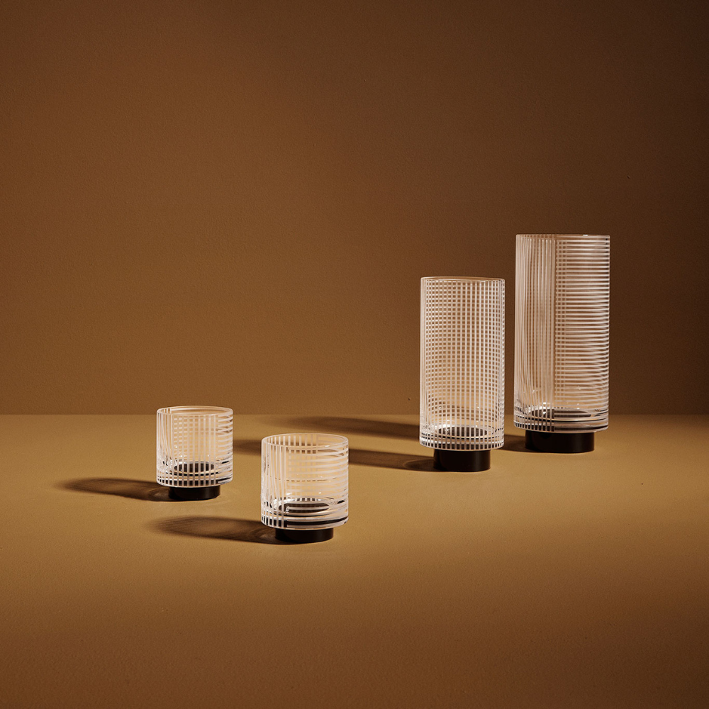 AYTM VITREUS Black and Clear Vase