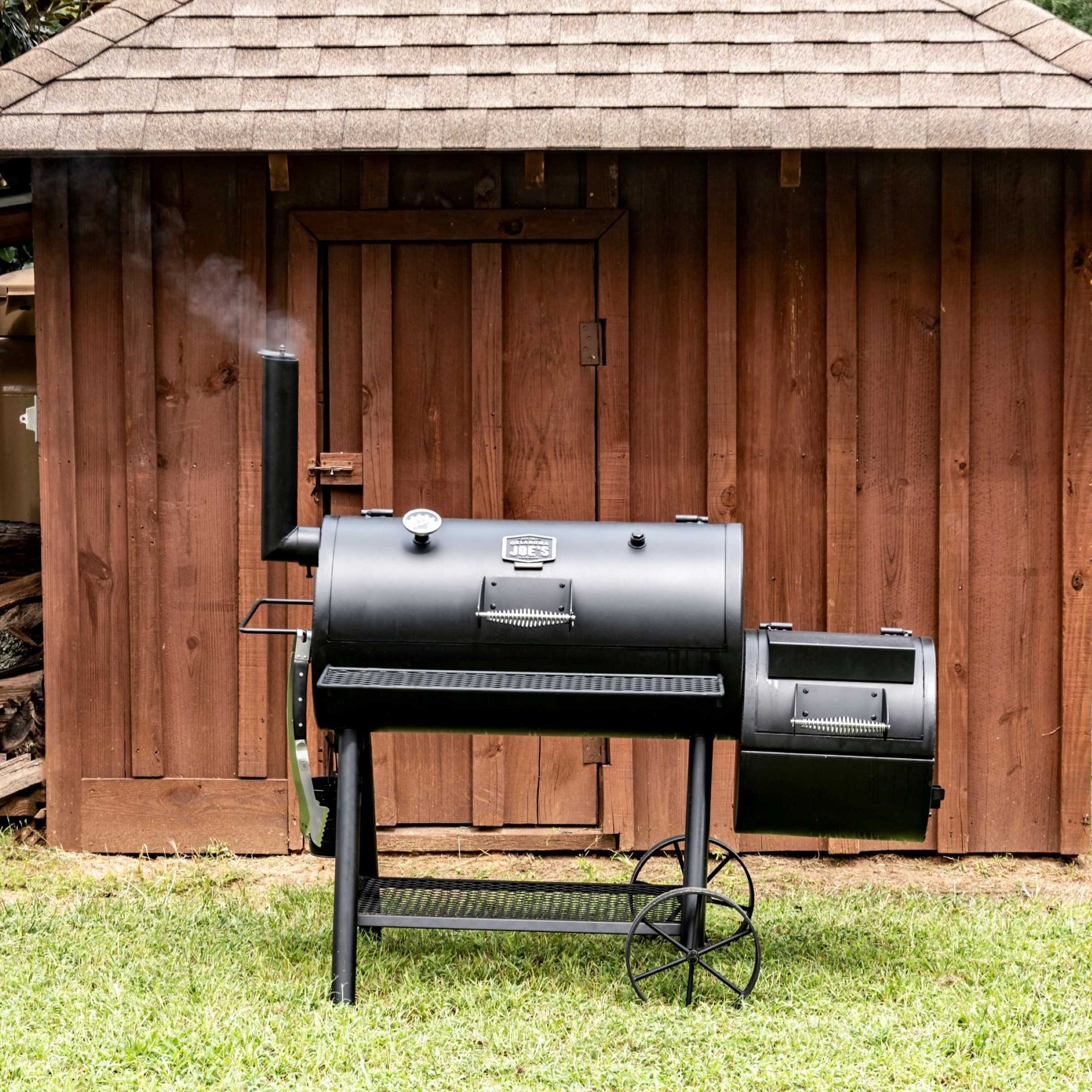 CHAR-BROIL OKLAHOMA JOE Highland Offset Grill