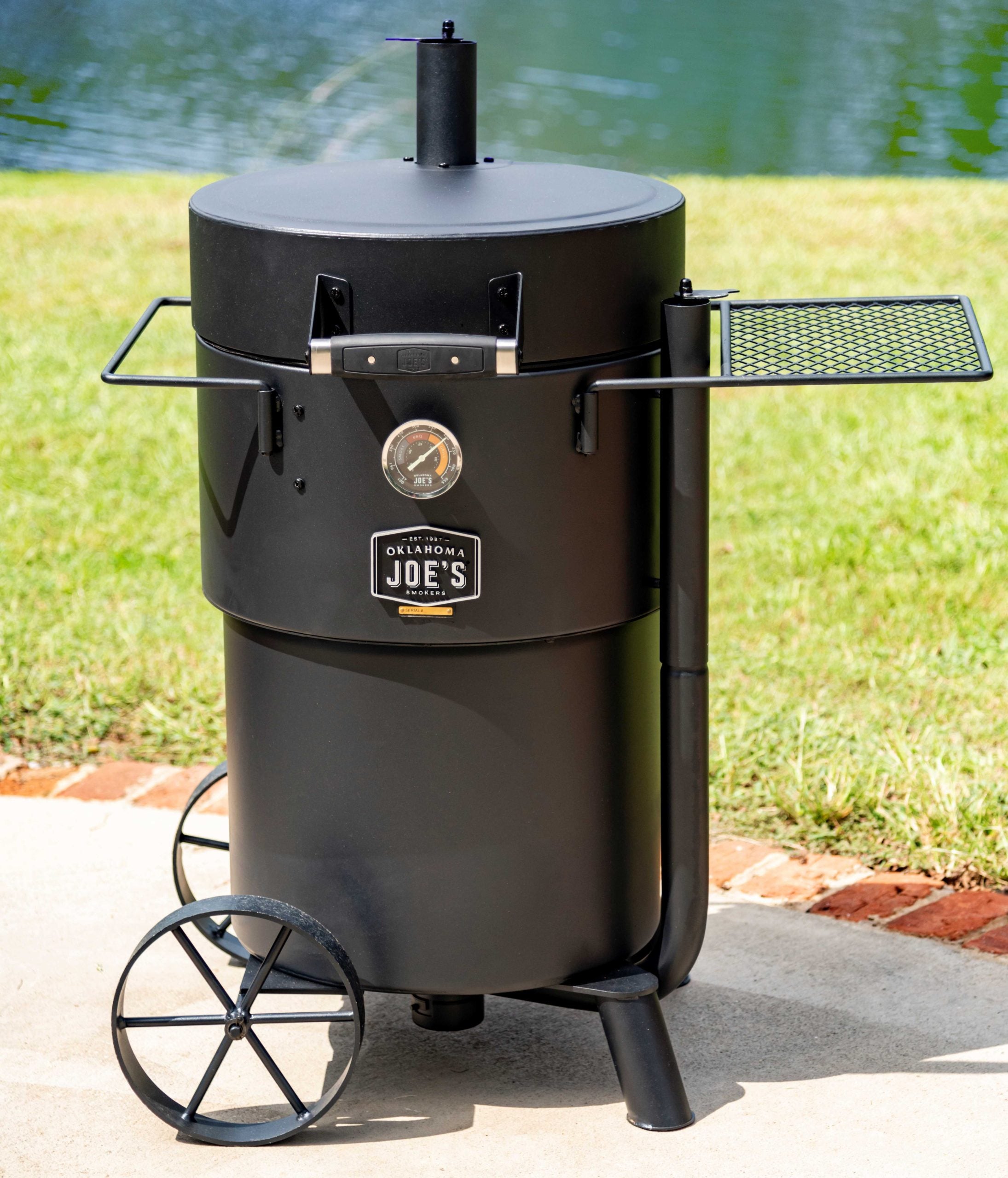 CHAR-BROIL OKLAHOMA JOE Bronco Drum Grill