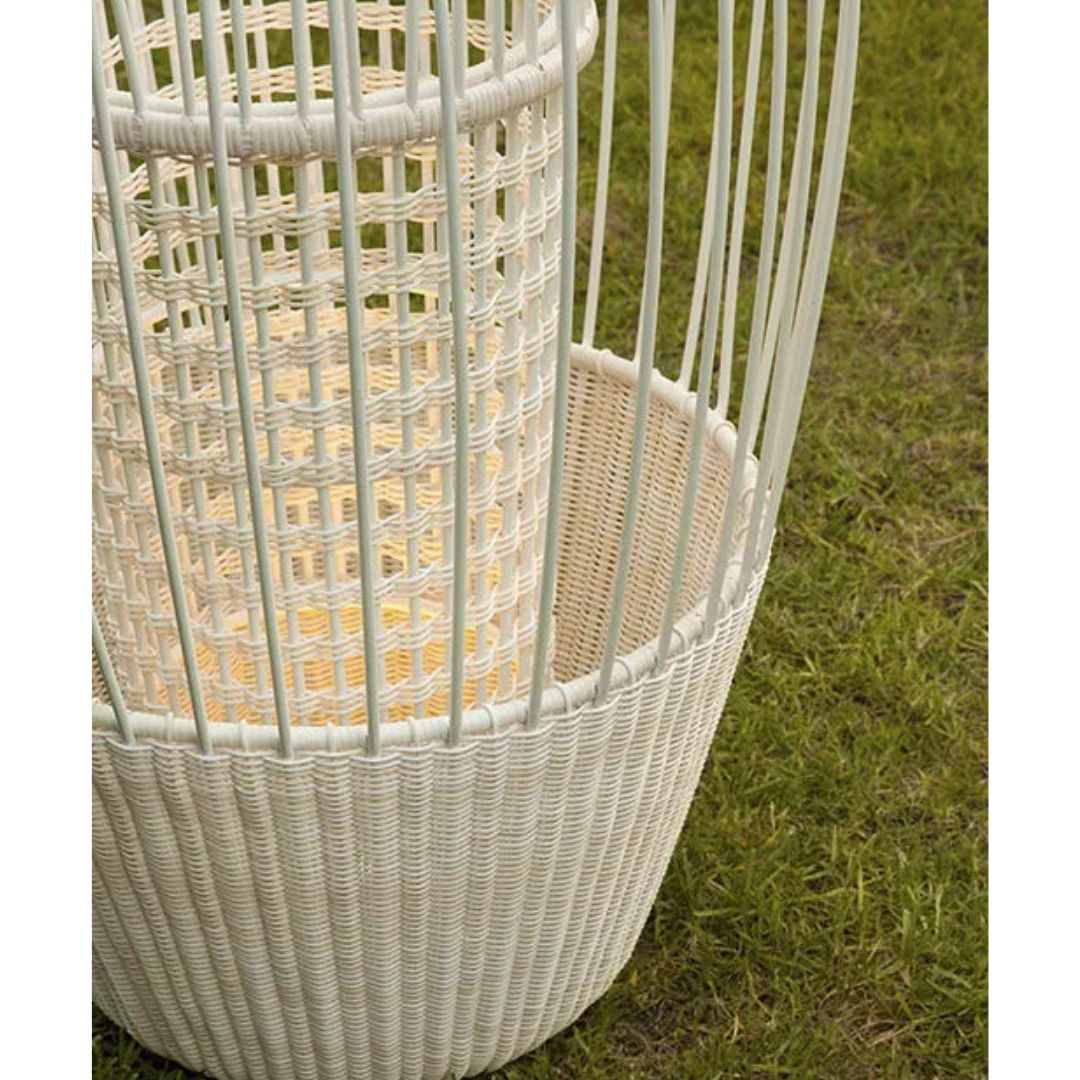 POINT MIST Medium White Pot